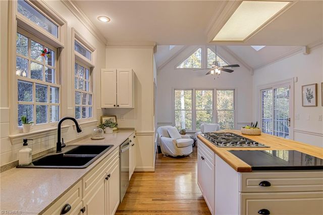 205 Cedar Trail, Winston-salem, NC 27104