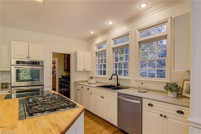 205 Cedar Trail, Winston-salem, NC 27104