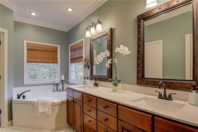 205 Cedar Trail, Winston-salem, NC 27104