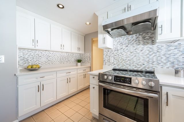 43 Charles St, Natick, MA 01760