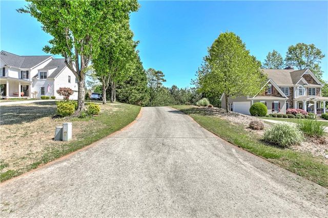 162 Riverview Drive, Dawsonville, GA 30534