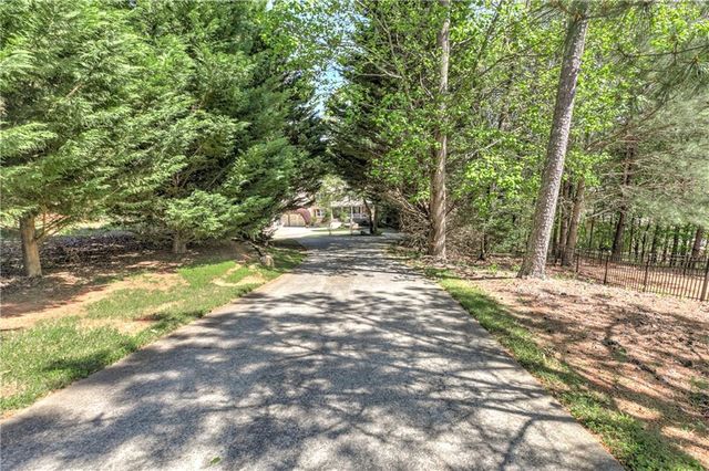 162 Riverview Drive, Dawsonville, GA 30534