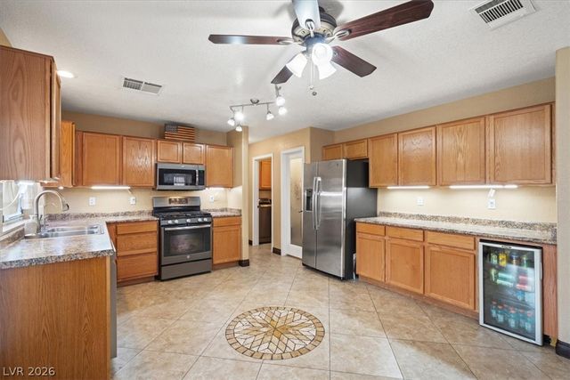 5201 Meadow Rock Avenue, Las Vegas, NV 89130