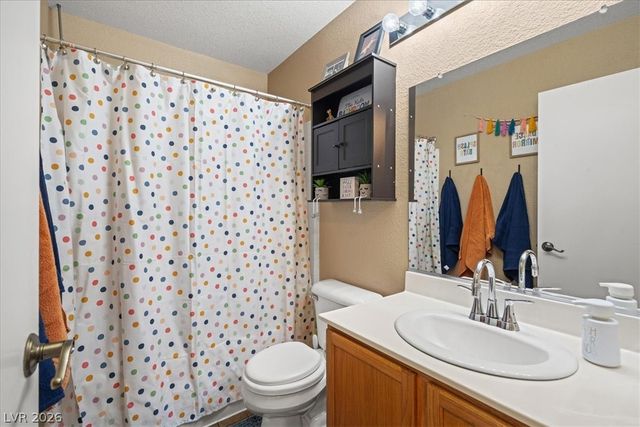 5201 Meadow Rock Avenue, Las Vegas, NV 89130