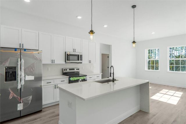 1915 W LINDEN DRIVE, Dunnellon, FL 34434