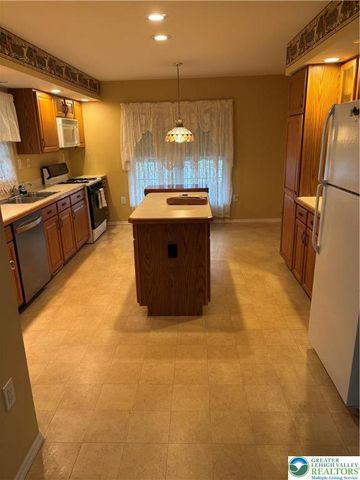 21 Abbey Road, Forks Twp, PA 18040