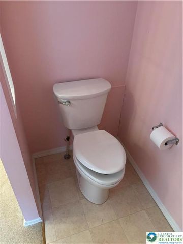 21 Abbey Road, Forks Twp, PA 18040