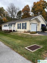 21 Abbey Road, Forks Twp, PA 18040