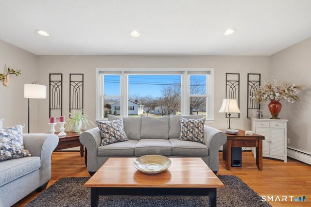 43 Park Place, East Lyme, CT 06357