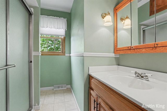 411 4th Street, Cedar Springs, MI 49319