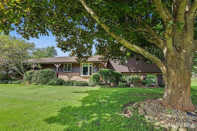 411 4th Street, Cedar Springs, MI 49319