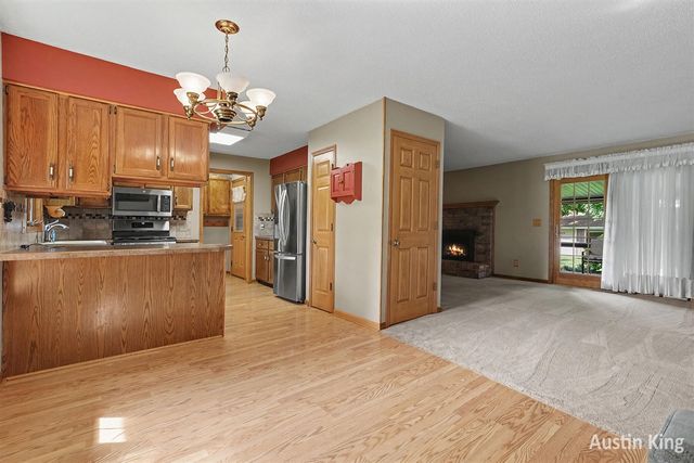 411 4th Street, Cedar Springs, MI 49319