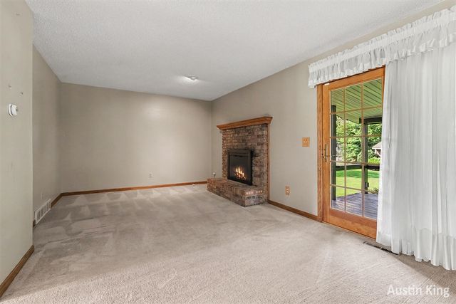 411 4th Street, Cedar Springs, MI 49319