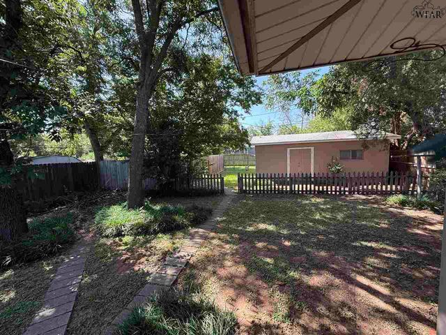 2513 INGLEWOOD DRIVE, Wichita Falls, TX 76301