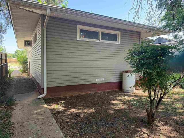 2513 INGLEWOOD DRIVE, Wichita Falls, TX 76301