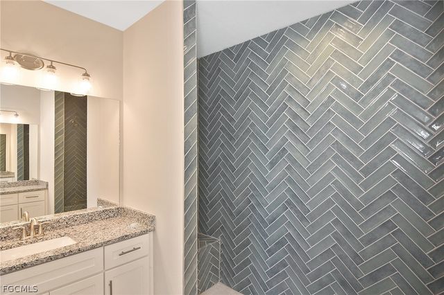 2504 NW 9th AVE, Cape Coral, FL 33993