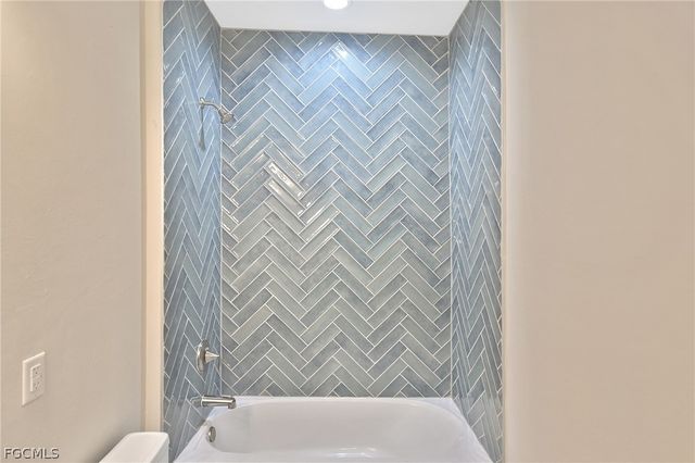 2504 NW 9th AVE, Cape Coral, FL 33993