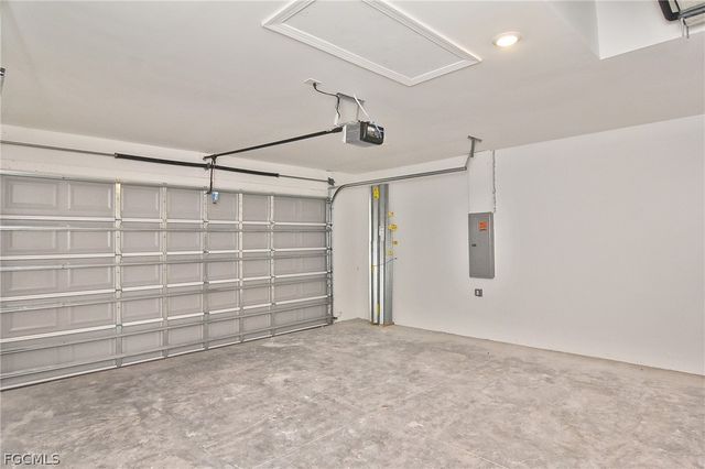 2504 NW 9th AVE, Cape Coral, FL 33993