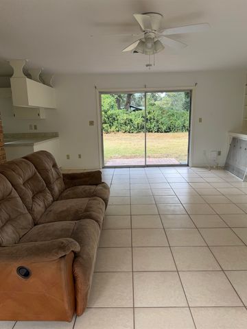 1932 Shady Oaks Drive, Tallahassee, FL 32303