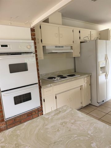 1932 Shady Oaks Drive, Tallahassee, FL 32303