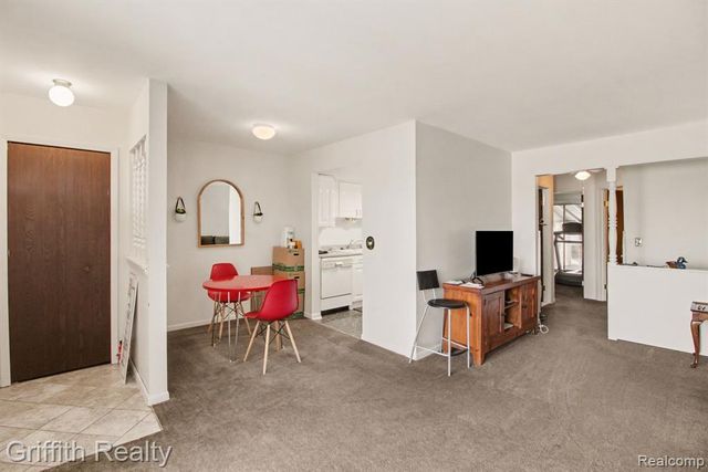 25231 Potomac Drive 2, South Lyon, MI 48178