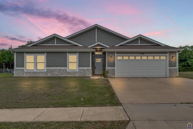 3306 SE Long ST, Topeka, KS 66605