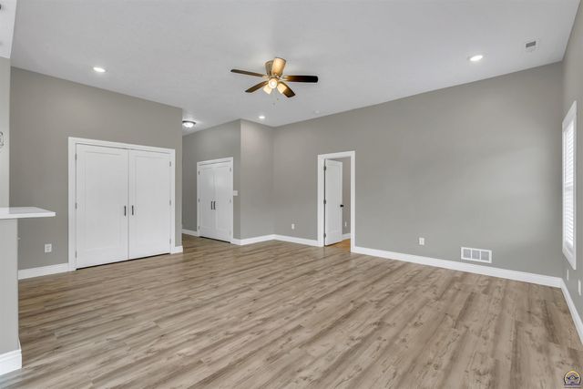 3306 SE Long ST, Topeka, KS 66605