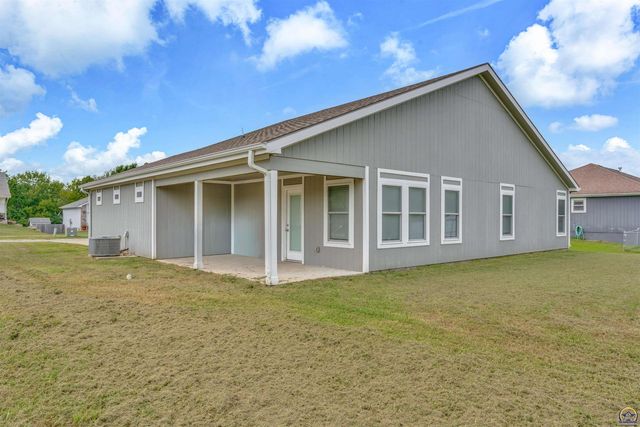 3306 SE Long ST, Topeka, KS 66605