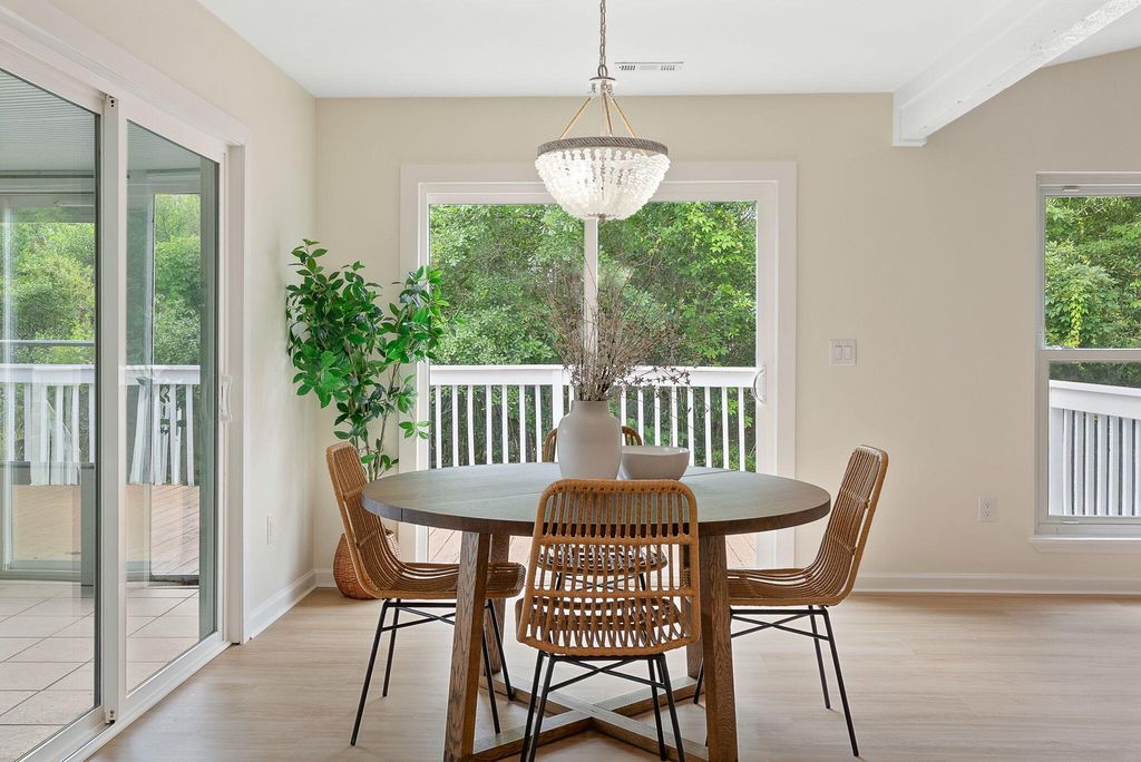 Image 16 of property listing at 1471 Battery Brown Court, Charleston, SC 29412