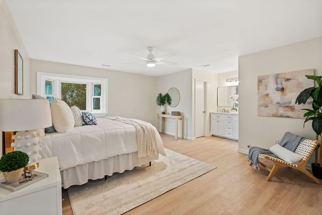 Image 22 of property listing at 1471 Battery Brown Court, Charleston, SC 29412