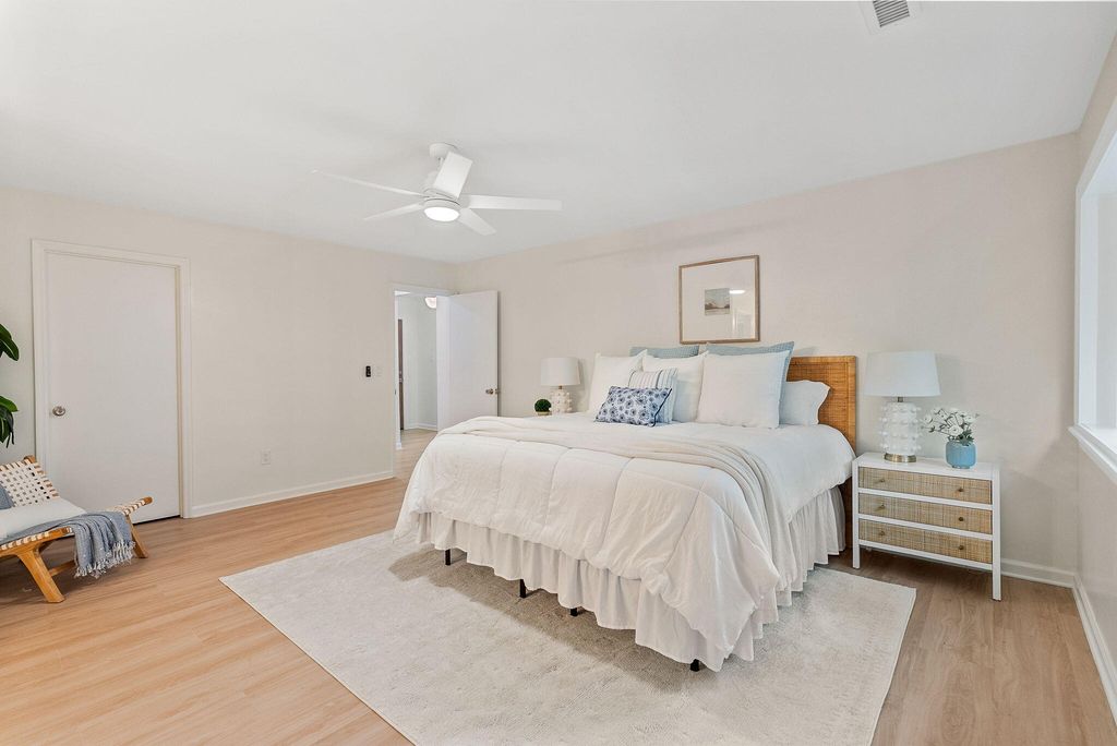 Image 23 of property listing at 1471 Battery Brown Court, Charleston, SC 29412