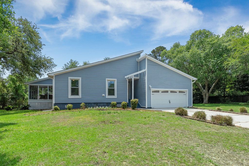 Image 41 of property listing at 1471 Battery Brown Court, Charleston, SC 29412