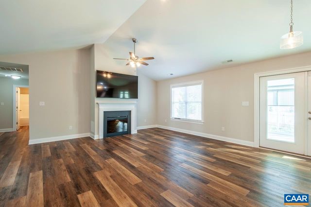 306 STONE ORCHARD DR, Nellysford, VA 22958