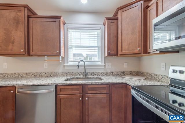 306 STONE ORCHARD DR, Nellysford, VA 22958