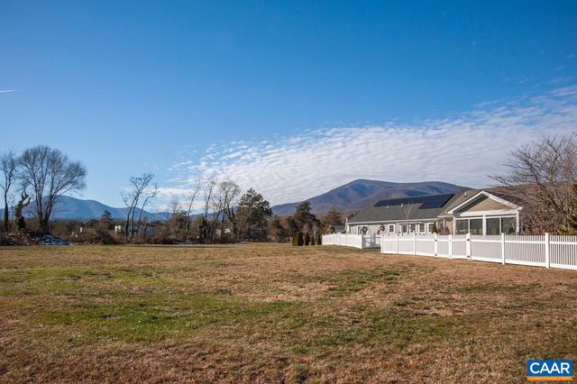 306 STONE ORCHARD DR, Nellysford, VA 22958