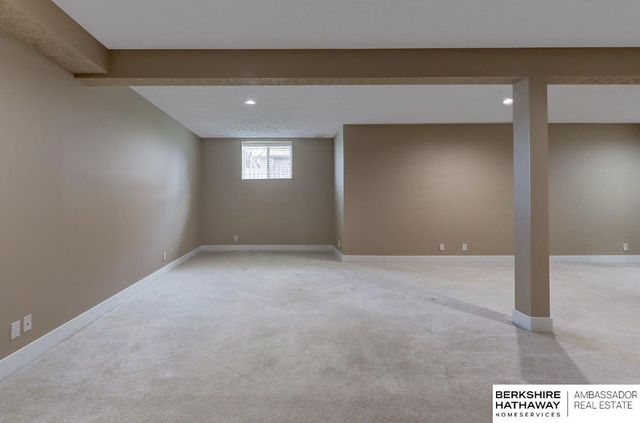 9973 S 171st Street, Omaha, NE 68136