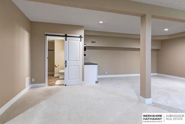 9973 S 171st Street, Omaha, NE 68136