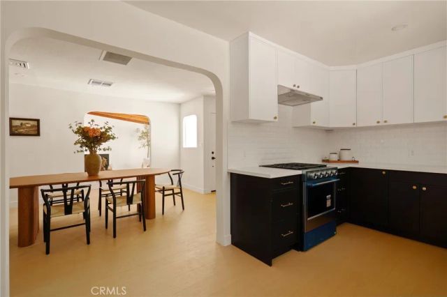 6246 Fallbrook, Los Angeles, CA 91367