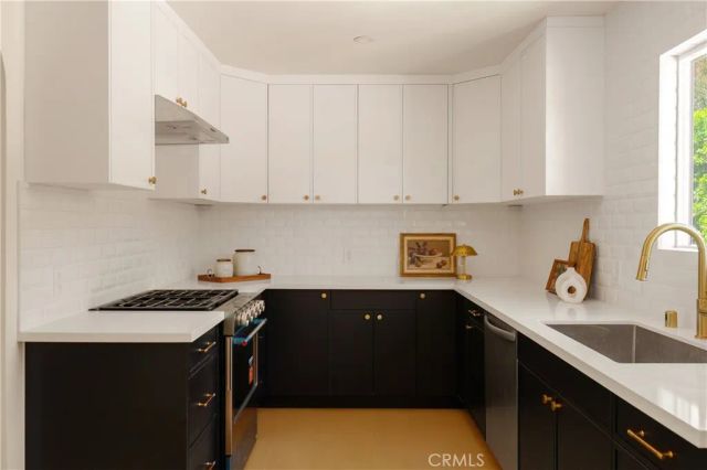 6246 Fallbrook, Los Angeles, CA 91367