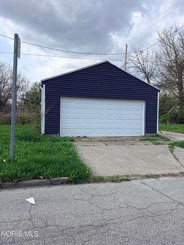 1102 Harding Drive, Toledo, OH 43609