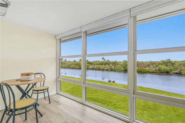 2800 Indian River Boulevard 7F, Vero Beach, FL 32960