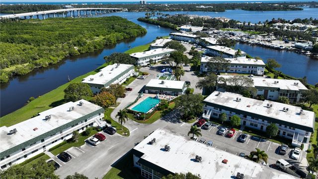 2800 Indian River Boulevard 7F, Vero Beach, FL 32960