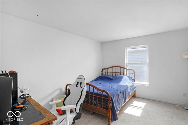 951 Curlew Lane, Greenwood, IN 46143