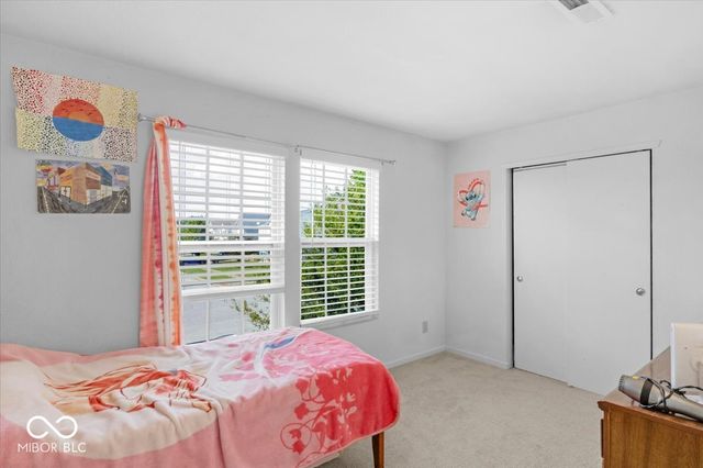 951 Curlew Lane, Greenwood, IN 46143