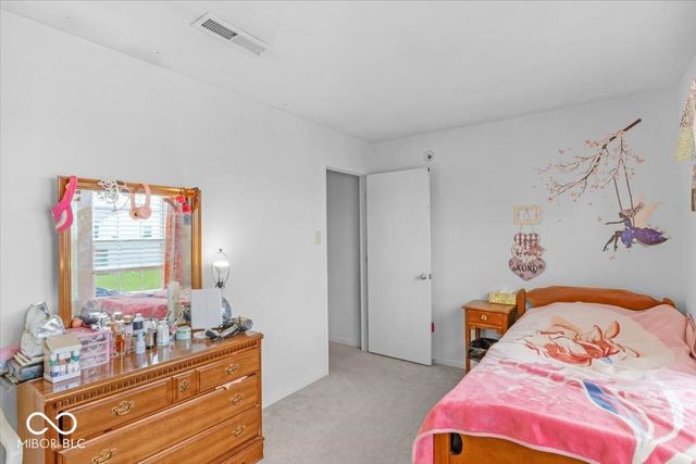 951 Curlew Lane, Greenwood, IN 46143