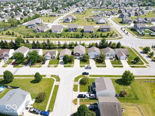 951 Curlew Lane, Greenwood, IN 46143