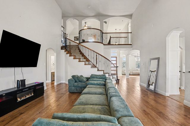 6116 Cooper Creek Street, Fort Worth, TX 76179