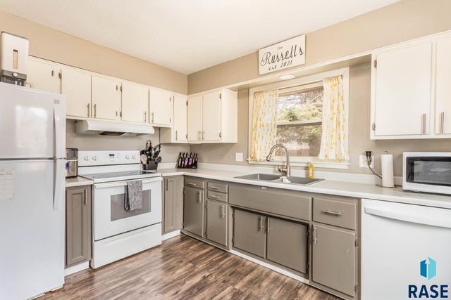 330 S Chicago Ave Avenue, Sioux Falls, SD 57103