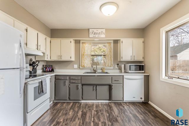 330 S Chicago Ave Avenue, Sioux Falls, SD 57103