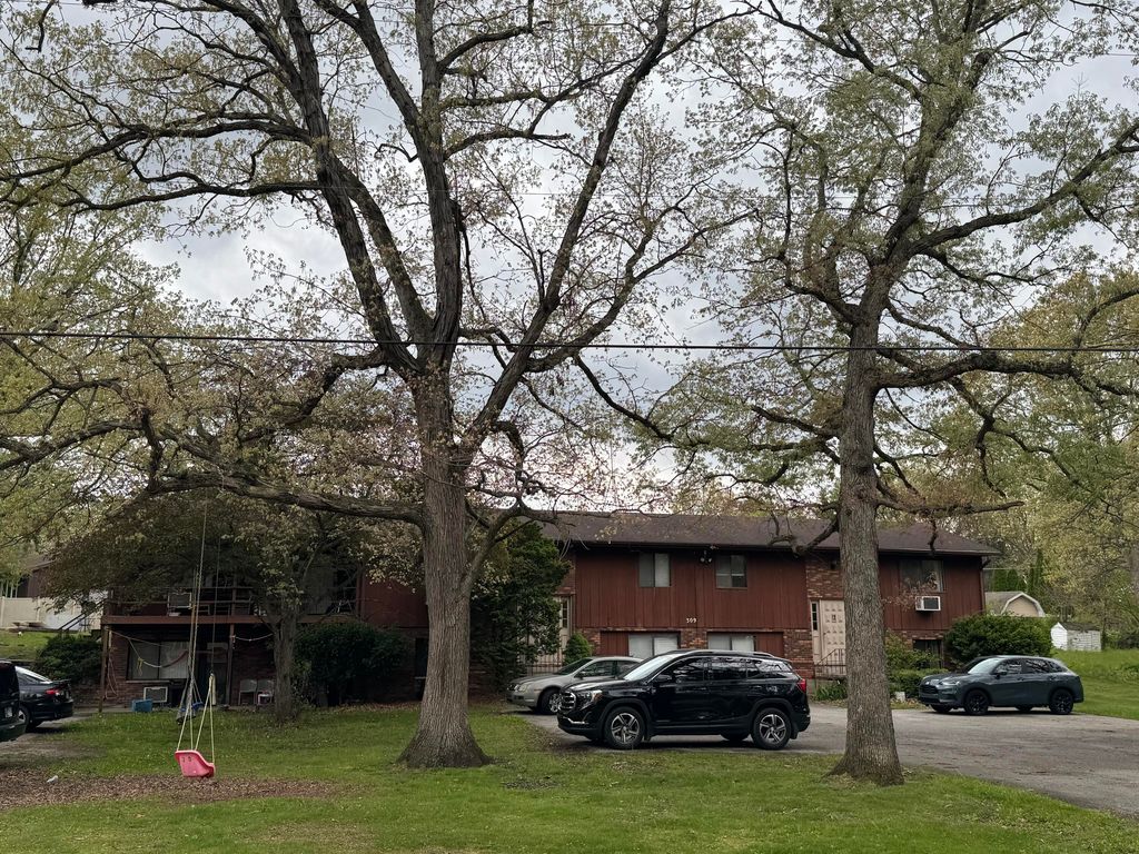 235-309 8th Avenue NW, Demotte, IN 46310